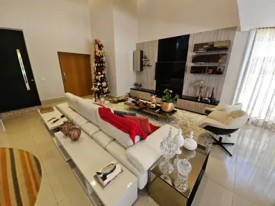 Sobrado com 4 Quartos à venda, 350m² no Loteamento Portal do Sol I, Goiânia