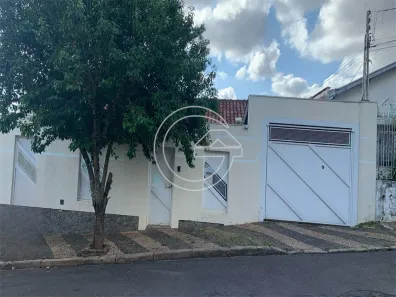 Casa com 3 Quartos à venda, 250m² no Centro, Marília