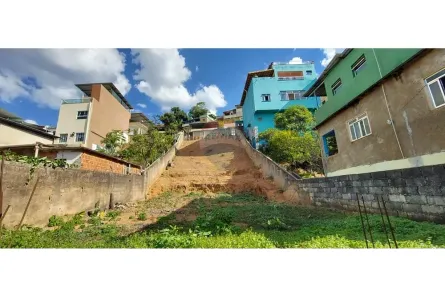 Lote/Terreno à venda, 300m² no Santos Dumont, Juiz de Fora