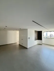 Apartamento com 3 Quartos para alugar, 69m² no Zona 07, Maringá