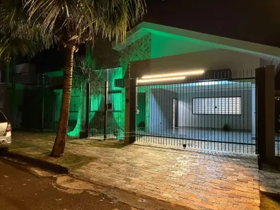 Casa com 3 Quartos à venda, 142m² no Jardim Santa Helena, Maringá