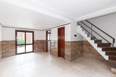 Casa com 2 Quartos para alugar, 85m² no Hípica, Porto Alegre