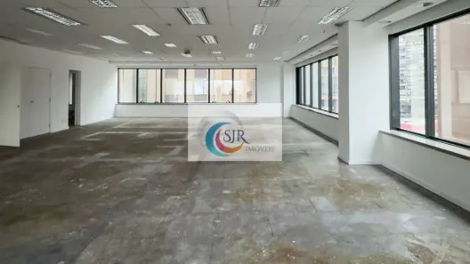 Sala Comercial para alugar, 235m² no Vila Nova Conceição, São Paulo