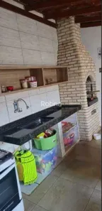 Casa com 3 Quartos à venda, 170m² no Jardim Holanda, Uberlândia