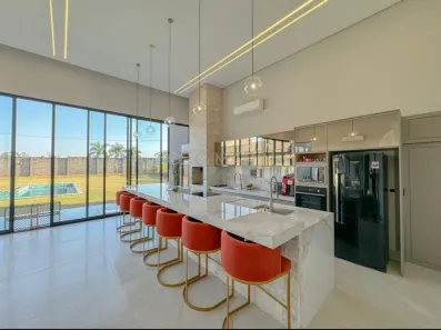 Casa de Condomínio com 4 Quartos para alugar, 320m² no Esperança, Londrina