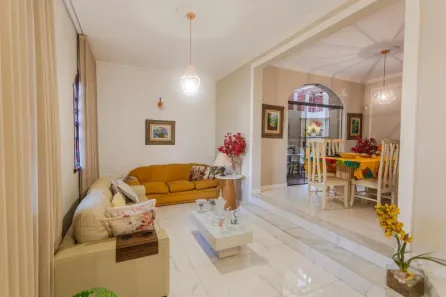 Casa com 4 Quartos à venda, 251m² no Santa Inês, Belo Horizonte