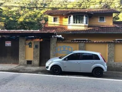 Casa com 4 Quartos à venda, 240m² no Pedro do Rio, Petrópolis