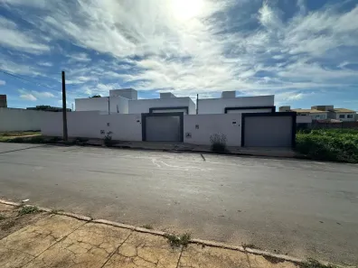 Casa com 2 Quartos à venda, 45m² no Santo Antônio, Montes Claros