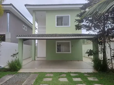 Casa de Condomínio com 4 Quartos para alugar, 140m² no Buraquinho, Lauro de Freitas