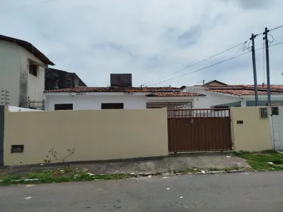 Casa com 3 Quartos para alugar, 180m² no Água Fria, João Pessoa