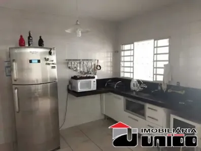 Casa com 2 Quartos à venda, 200m² no Jardim América, Marília