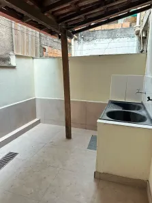 Casa com 1 Quarto para alugar, 45m² no Santa Cruz, Betim