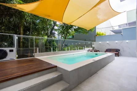 Casa de Condomínio com 4 Quartos à venda, 350m² no Orleans, Curitiba