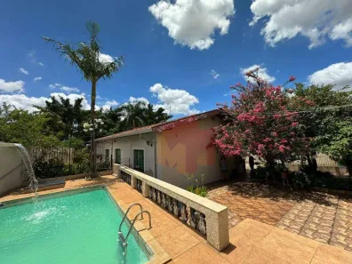 Casa com 3 Quartos à venda, 250m² no Cidade Jardim, Americana