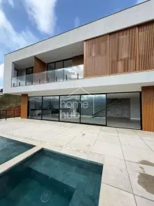 Casa com 4 Quartos à venda, 380m² no Nogueira, Petrópolis