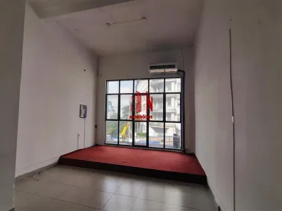 Galpão/Depósito/Armazém para alugar, 120m² no Liberdade, São Paulo