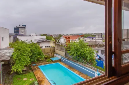 Casa com 4 Quartos à venda, 350m² no Chácara das Pedras, Porto Alegre