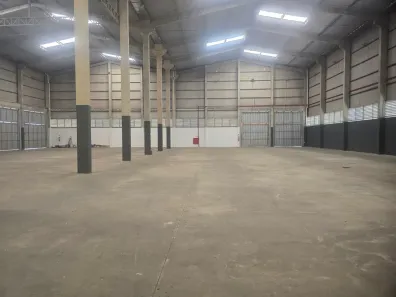 Galpão/Depósito/Armazém para alugar, 1900m² no Civit I, Serra