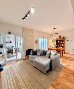Casa com 4 Quartos à venda, 174m² no Jardim Maria Tereza, Cotia