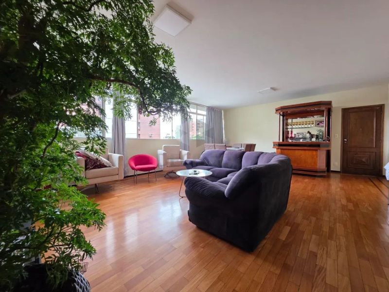 Apartamento com 4 quartos — Funcionários, Belo Horizonte