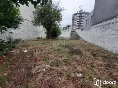 Lote/Terreno à venda, 440m² no Três Figueiras, Porto Alegre