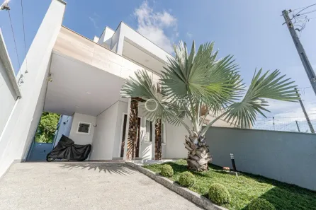 Sobrado com 3 Quartos à venda, 152m² no Vila Nova, Joinville