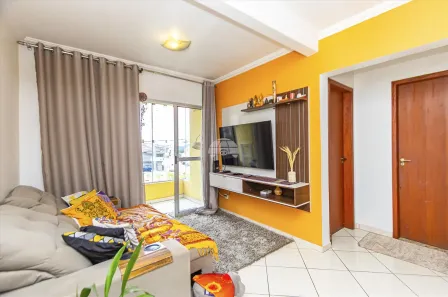 Apartamento com 2 Quartos à venda, 61m² no Uberaba, Curitiba