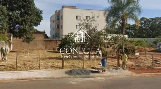 Lote/Terreno à venda, 720m² no Segismundo Pereira, Uberlândia