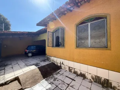 Casa com 3 Quartos à venda, 400m² no Santa Mônica, Belo Horizonte