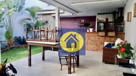 Casa com 3 Quartos à venda, 300m² no Horto Santo Antonio, Jundiaí