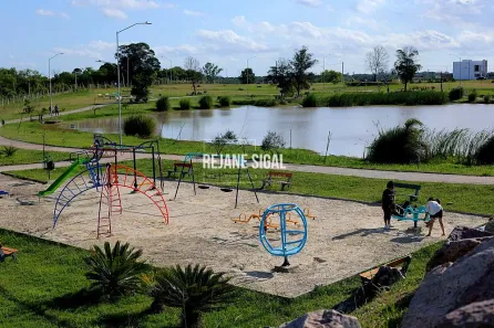 Lote/Terreno à venda, 180m² no Fragata, Pelotas