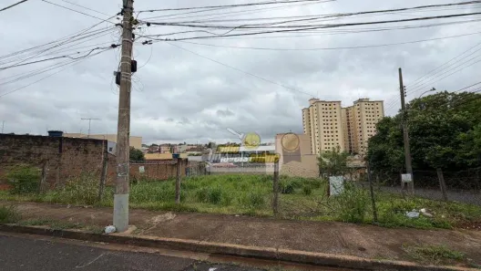 Lote/Terreno à venda, 300m² no Cidade Jardim, Uberaba