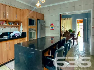 Sobrado com 5 Quartos à venda, 190m² no Aventureiro, Joinville