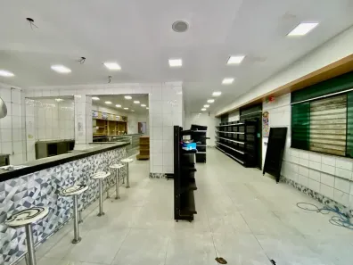 Imóvel Comercial com 3 Quartos para alugar, 160m² no Embaré, Santos