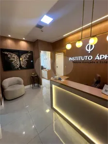 Sala Comercial à venda, 130m² no Vila Andrade, São Paulo