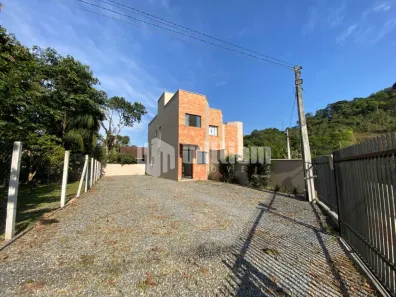 Casa com 2 Quartos para alugar, 70m² no São Pedro, Brusque
