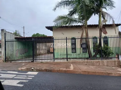 Casa com 2 Quartos à venda, 195m² no Boa Vista, Uberaba