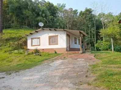 Fazenda/Sítio com 3 Quartos à venda, 110m² no Bairro do Cambará, São Roque