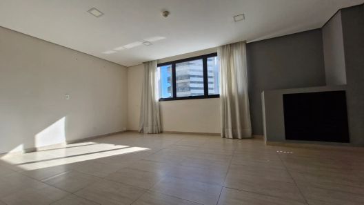 Sala Comercial à venda, 34m² no Vila Izabel, Curitiba