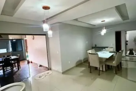 Casa com 6 Quartos à venda, 240m² no São Carlos, Anápolis