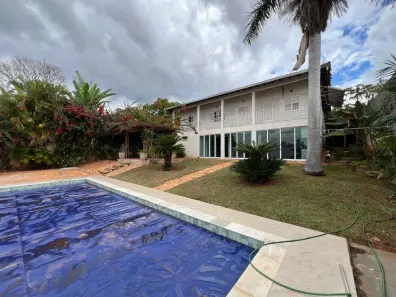 Casa com 3 Quartos à venda, 370m² no Cidade Jardim, Uberlândia
