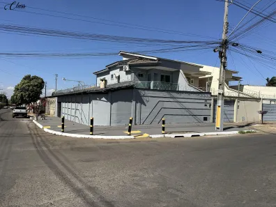 Casa com 3 Quartos à venda, 220m² no Setor Solar Santa Rita, Goiânia