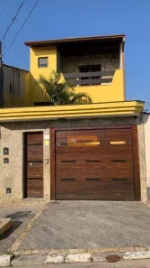 Sobrado com 3 Quartos à venda, 250m² no Vila Santa Helena, Poá