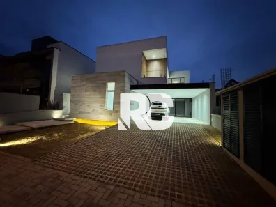 Casa de Condomínio com 3 Quartos à venda, 230m² no Cézar de Souza, Mogi das Cruzes