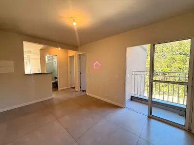 Apartamento com 2 Quartos para alugar, 50m² no Duarte Silveira, Petrópolis