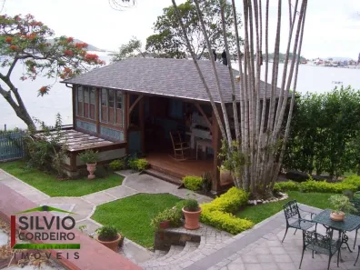 Casa com 3 Quartos à venda, 450m² no Lagoa da Conceição, Florianópolis
