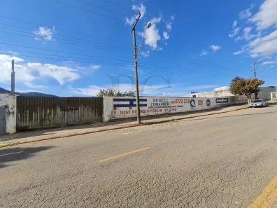 à venda, 3200m² no Parque Primavera, Poços de Caldas