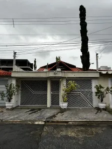 Casa com 2 Quartos para venda ou aluguel, 270m² no Vila Galvão, Guarulhos
