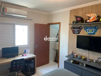 Casa com 3 Quartos à venda, 100m² no Jardim Karaíba, Uberlândia