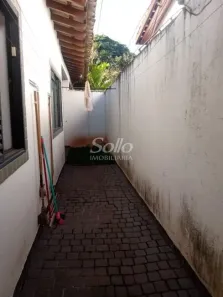 Sala Comercial com 4 Quartos para alugar, 1000m² no Morada da Colina, Uberlândia